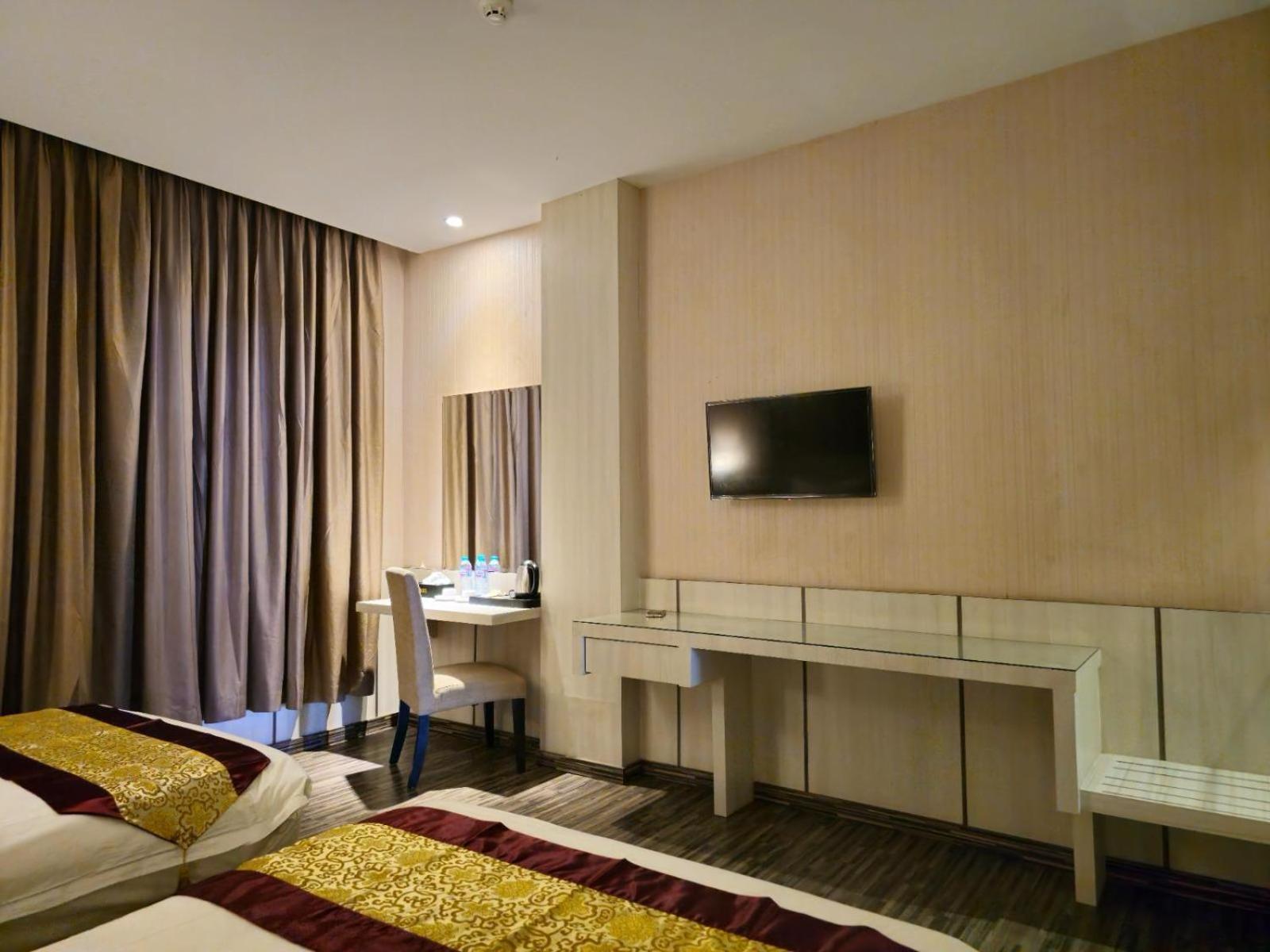 Grand Sydney Hotel Batam Buitenkant foto