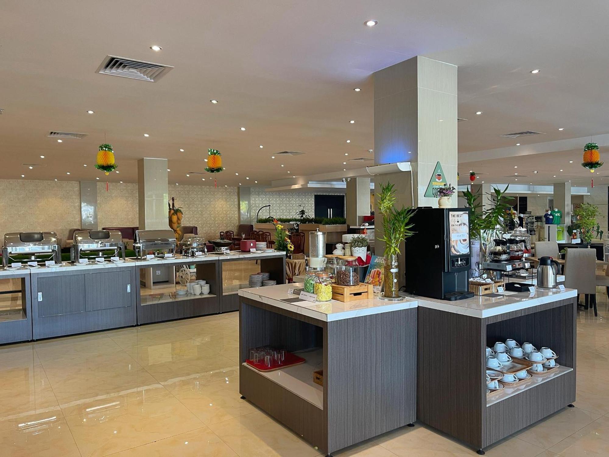 Grand Sydney Hotel Batam Buitenkant foto