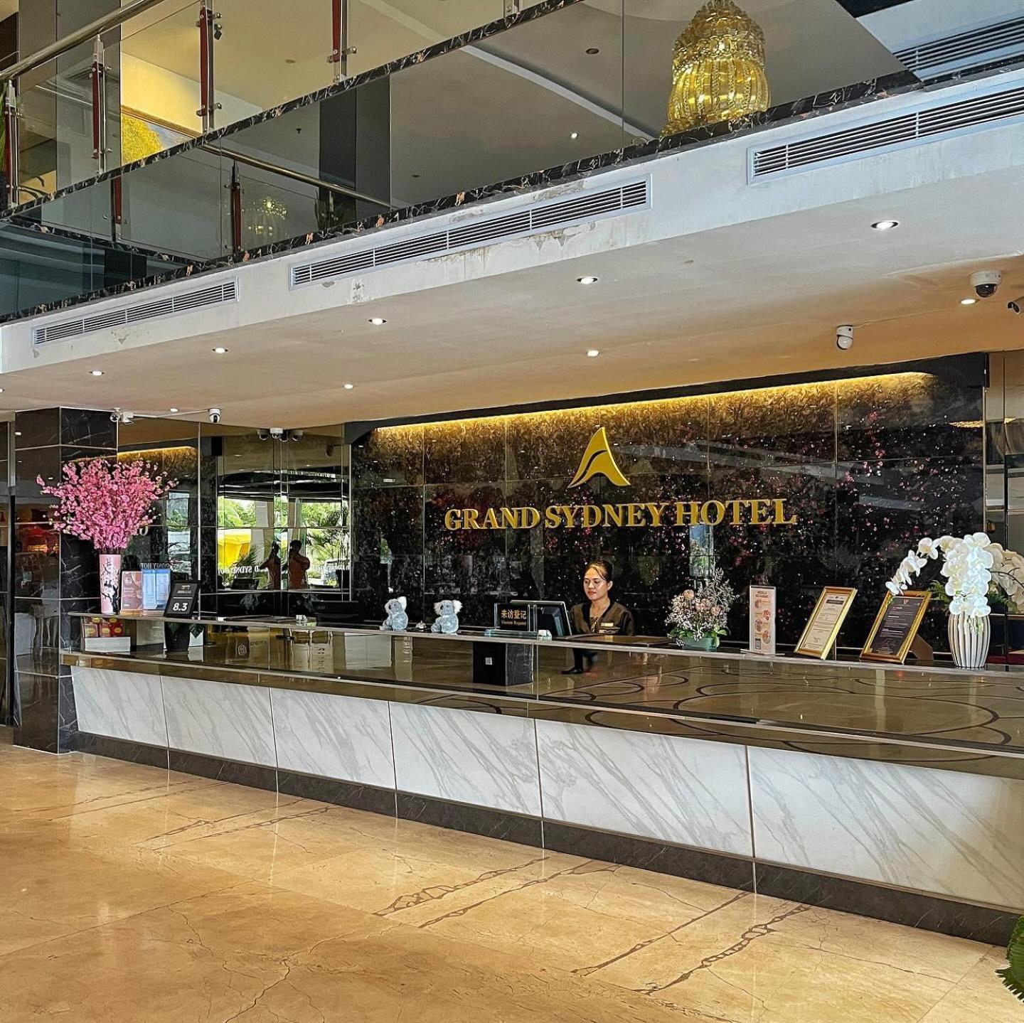 Grand Sydney Hotel Batam Buitenkant foto