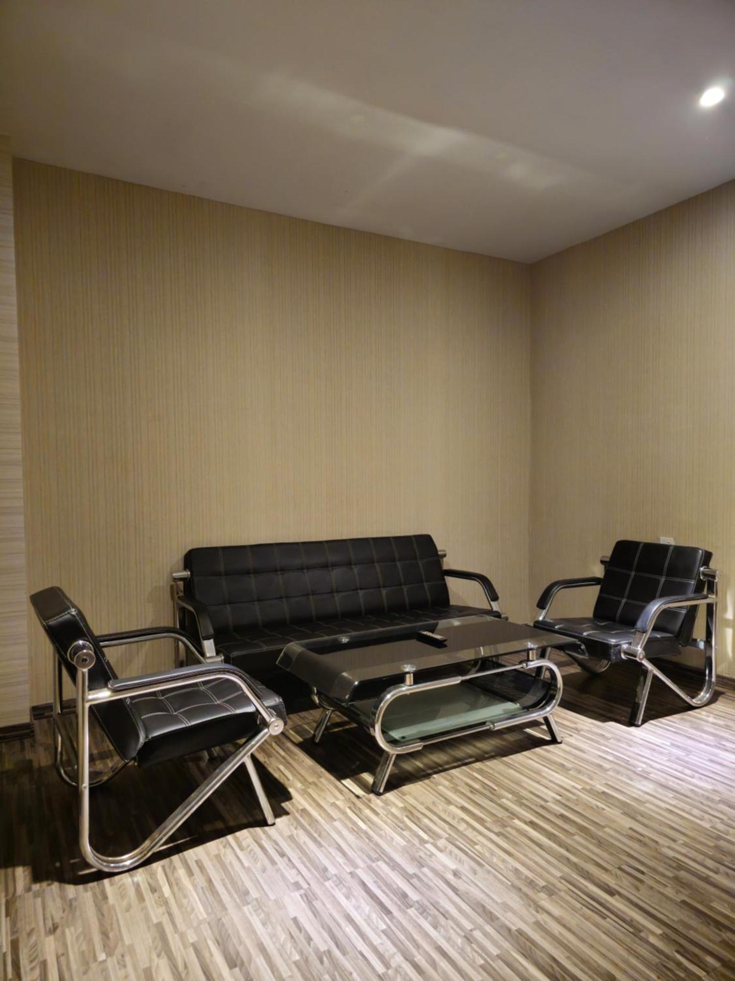 Grand Sydney Hotel Batam Buitenkant foto