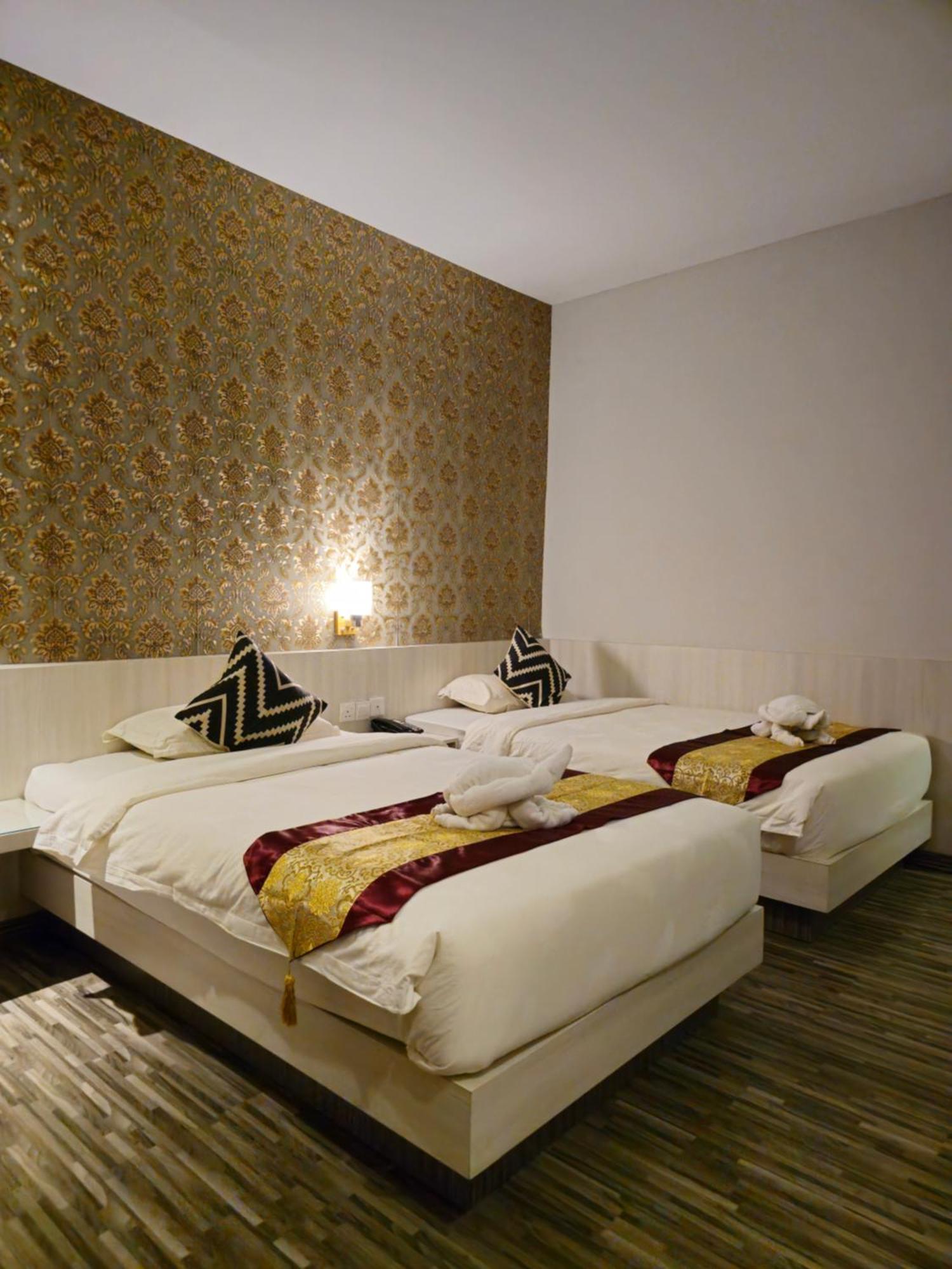 Grand Sydney Hotel Batam Buitenkant foto